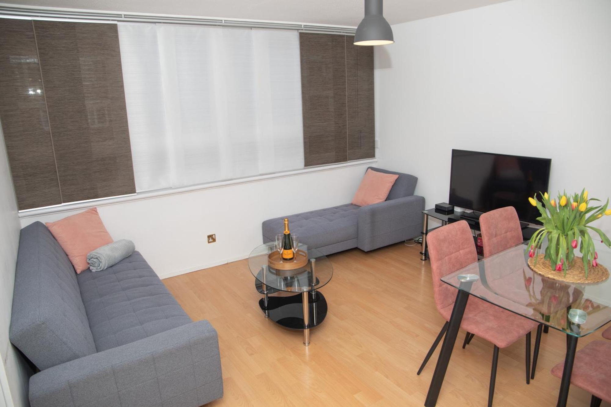 Bright And Spacious One Bedroom Apparment, Free Parking Λονδίνο Εξωτερικό φωτογραφία